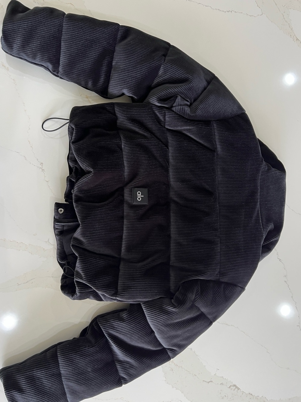 NWOT ALO Yoga Black Corduroy Cropped Puffer Jacket - Picture 2 of 10